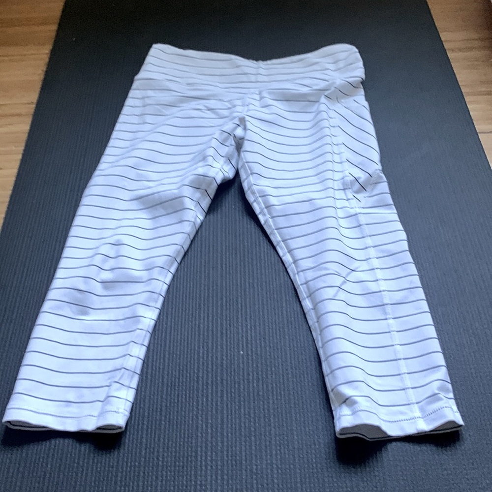 GLYDER white with black stripes legging and sports bra set